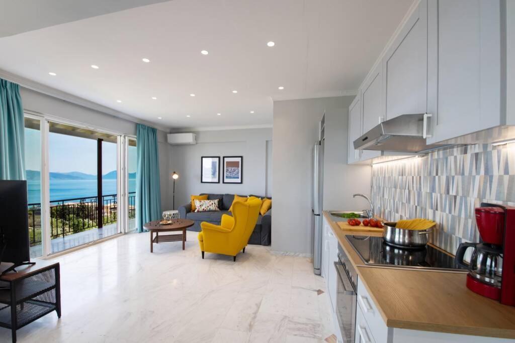 Апартаменты 2Br House In Nikiana With Stunning Sea View Экстерьер фото